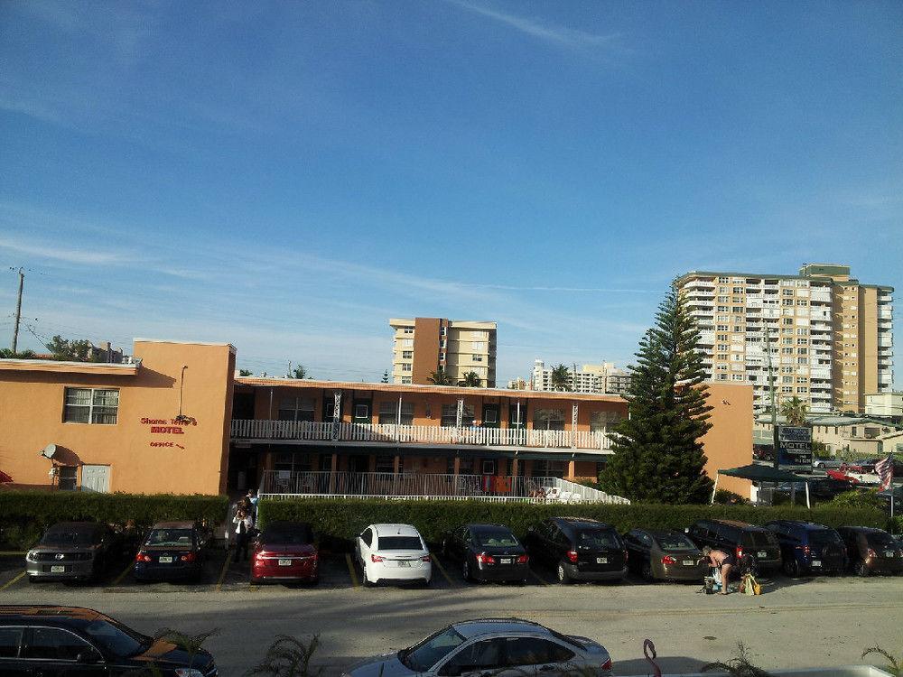 Shores Terrace Помпано Бийч Екстериор снимка