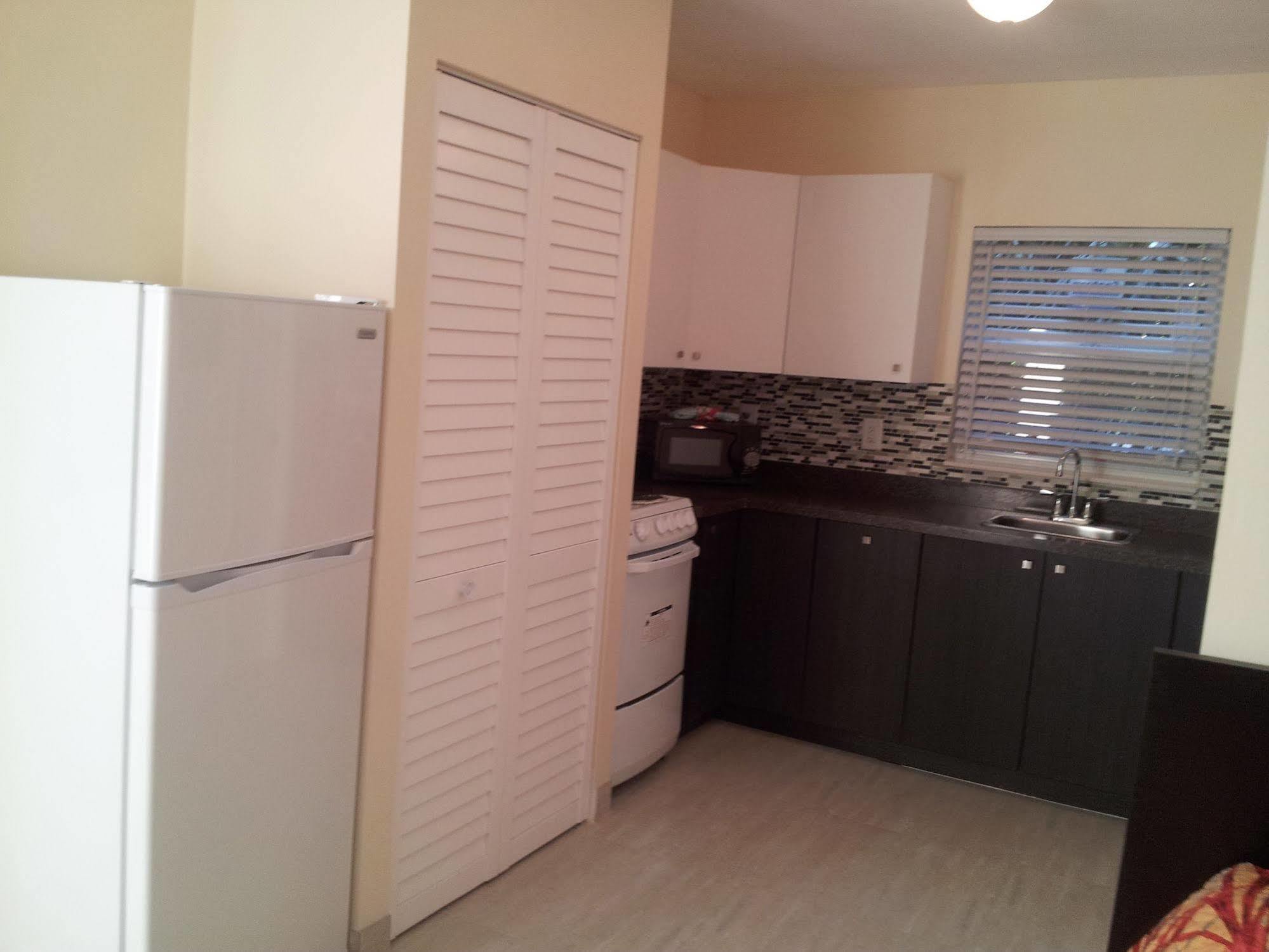 Shores Terrace Помпано Бийч Екстериор снимка