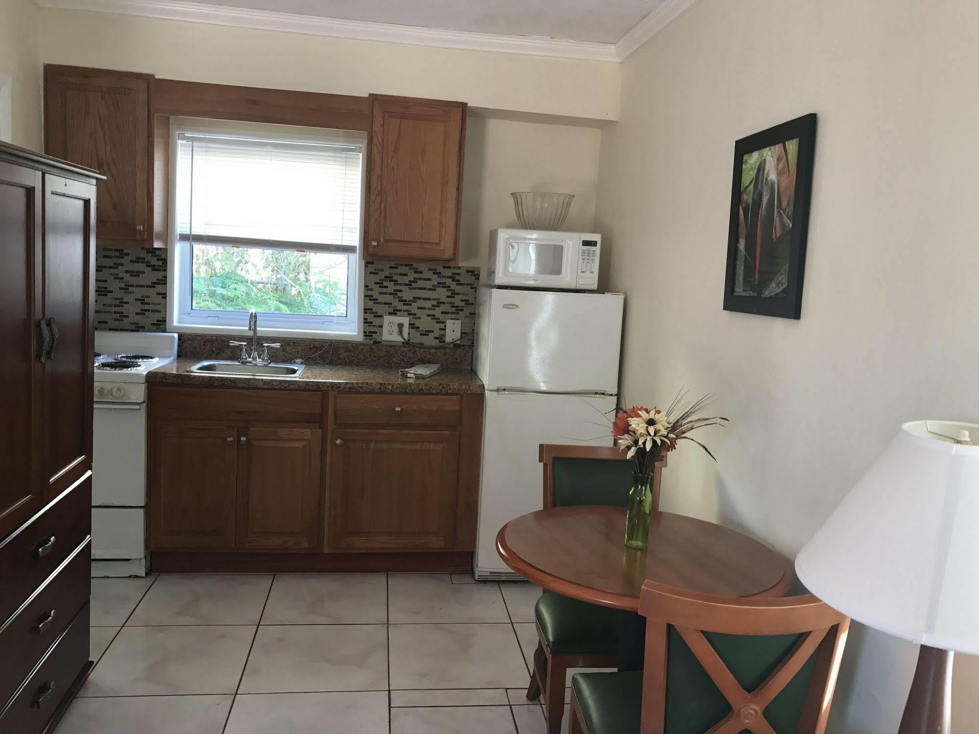 Shores Terrace Помпано Бийч Екстериор снимка