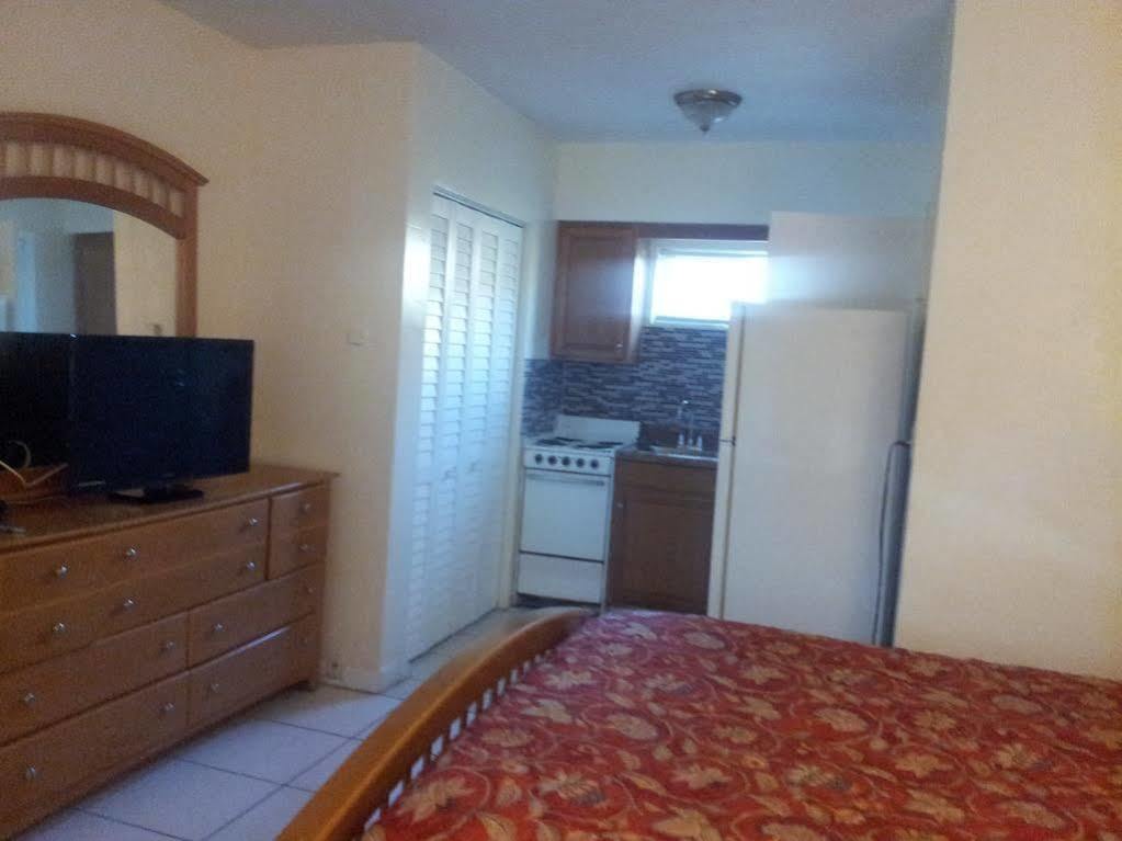 Shores Terrace Помпано Бийч Екстериор снимка